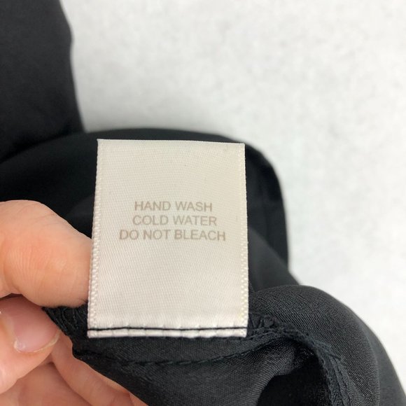 Line & Dot Women's Size Medium Black Chain Detail Sleeveless Crepe Blouse - Picture 9 of 11